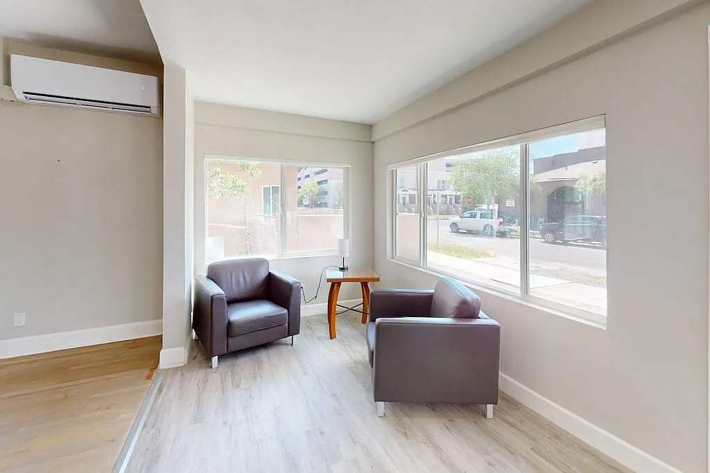 2 bed, 1000 sqft, $2,000 — Photo 3
