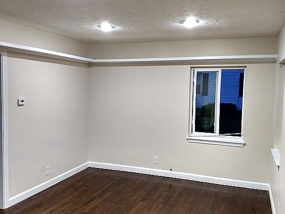 Dining/Living Room (south)