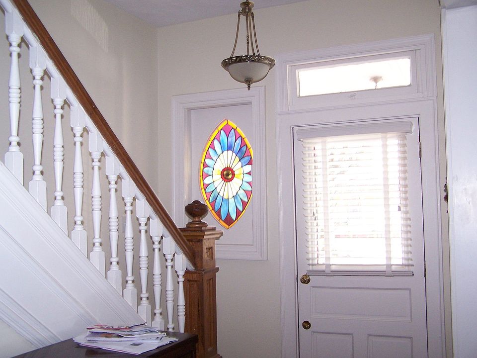 1st image of 244 Mount Vernon Ave