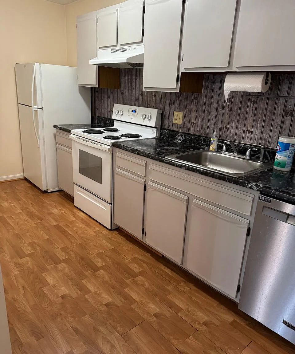 200 Manville Hill Rd — Photo 1
