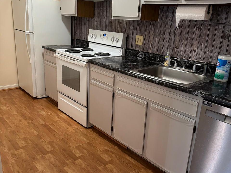 1st image of 200 Manville Hill Rd APT 35