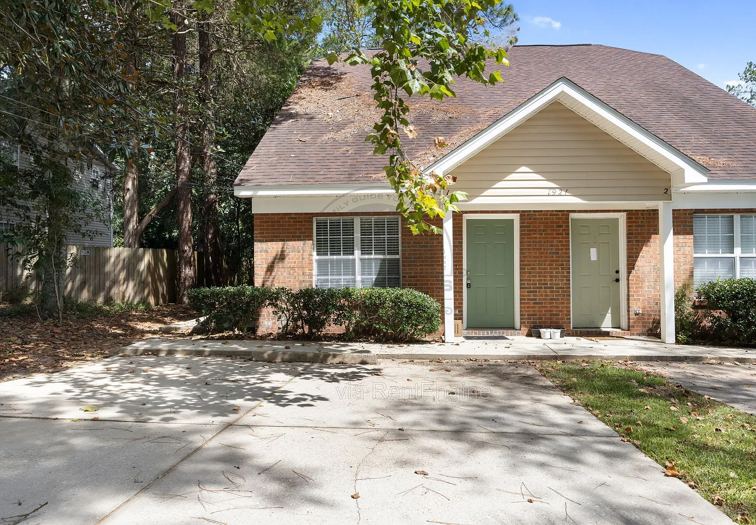 3 bed, 2.5 bath, 1260 sqft, $1,500 — Photo 2