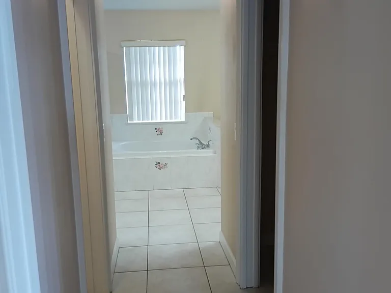 726 SW Byron St — Photo 4