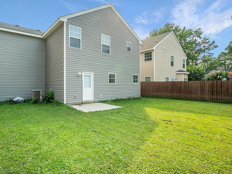 2104 Miller Ave — Photo 37