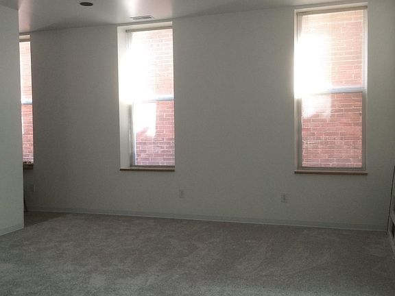 4th image of 2326 Louisiana Ave #A