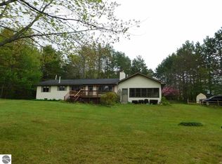 959 Lake Dr NE, Kalkaska, MI 49646