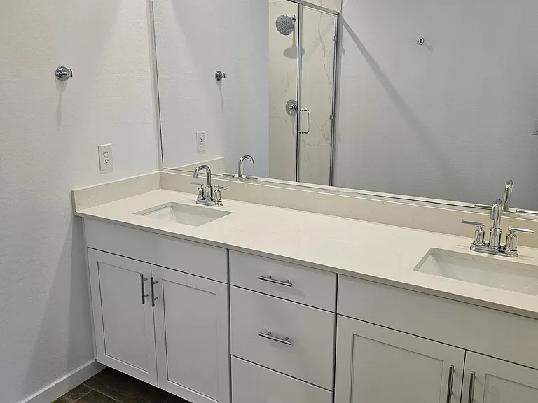 3357 S Primrose Ave — Photo 26