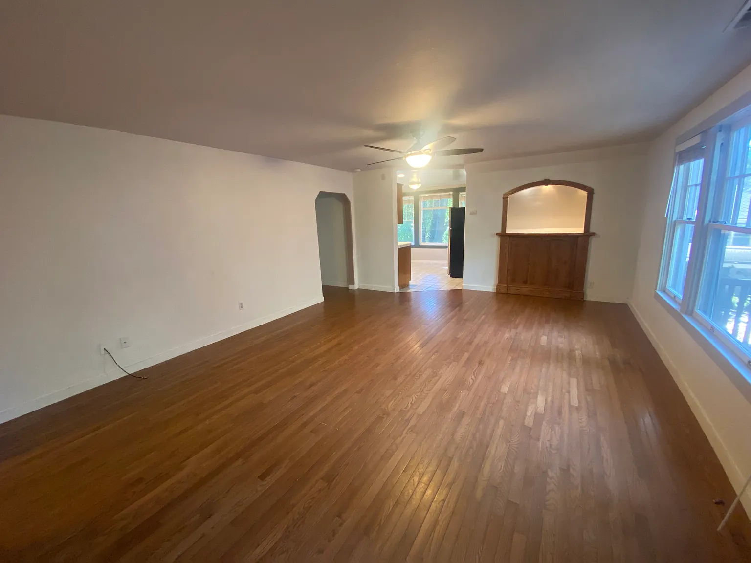 2 bed, 1100 sqft, $1,990 — Photo 3