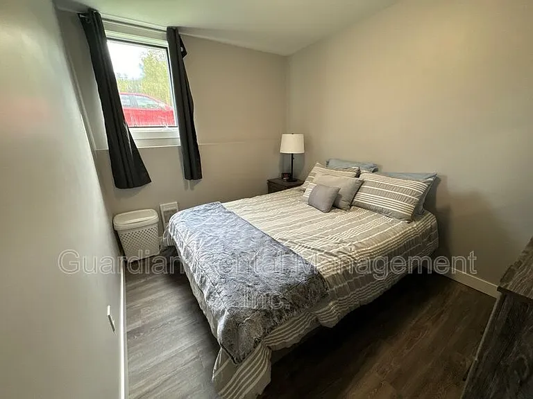117 Centennial Dr #4 — Photo 9