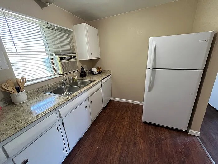 1882 S Edison St #4 — Photo 7