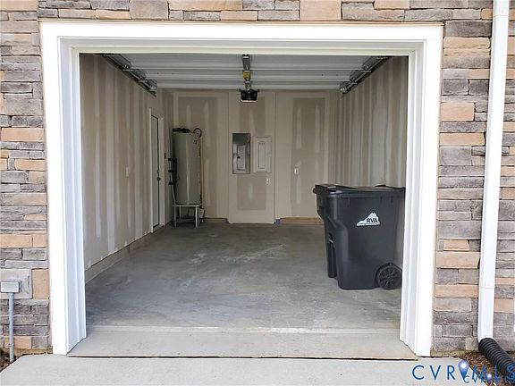 3rd image of 547 McCormick Farm Pl