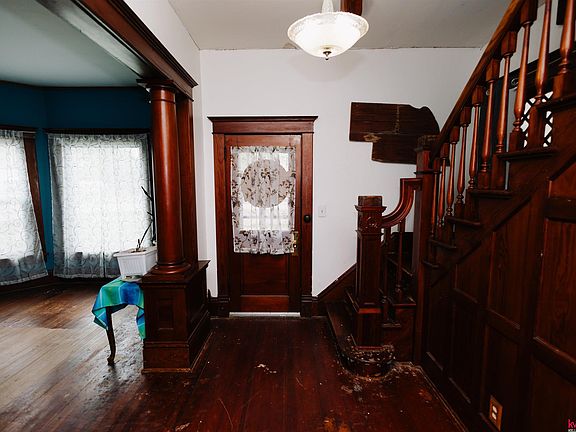 4th image of 1002 A St