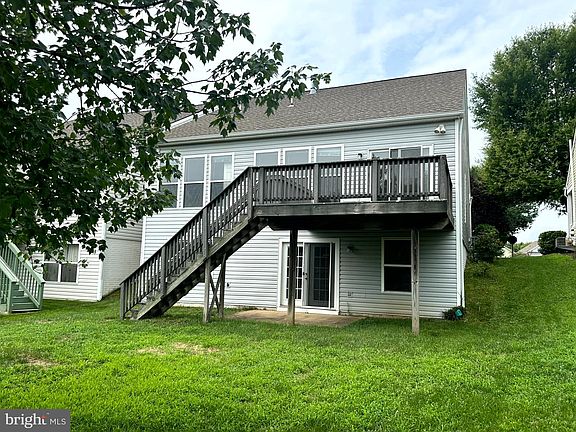 2nd image of 11 Ashland Cir