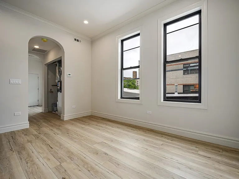 1710 W Belmont Ave #302 — Photo 7