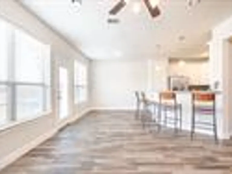 3009 Galveston St — Photo 25
