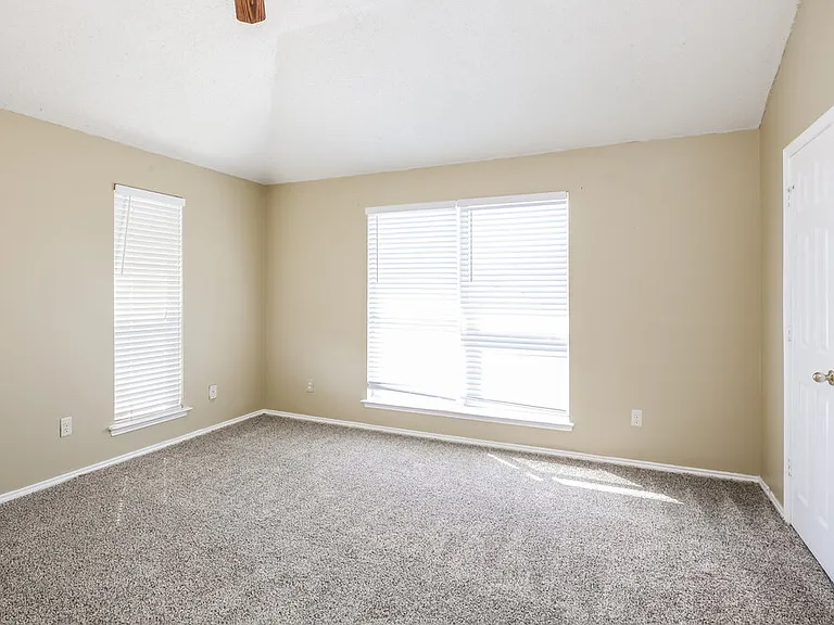 1225 Paul Dr — Photo 10