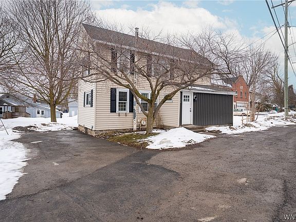 2nd image of 11084 S Lake Rd