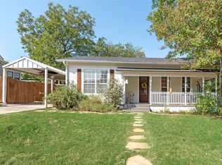 318 S Walnut St, Weatherford, TX 76086