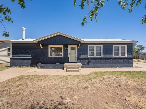 204 Peach Ave, Dumas, TX 79029