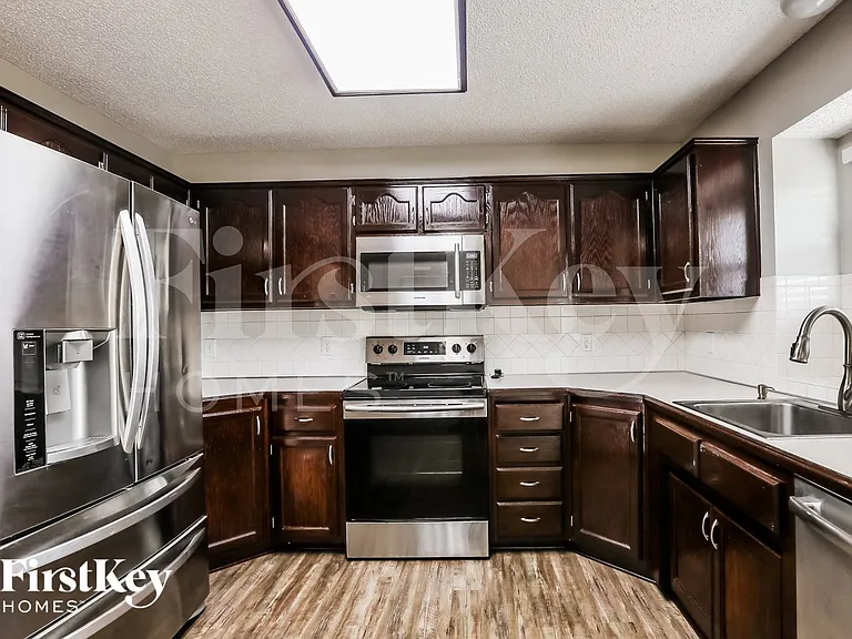 8688 NE 110th St — Photo 6