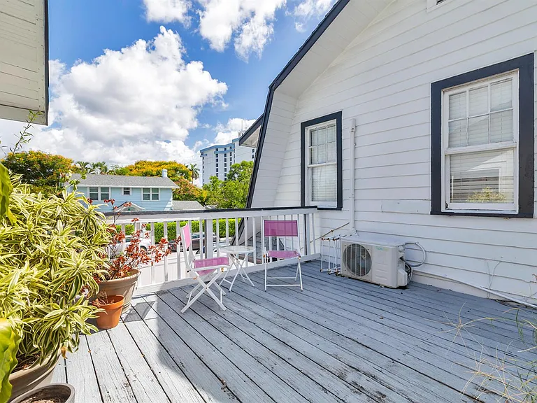 204 Conniston Rd #UPSTAIRS — Photo 13