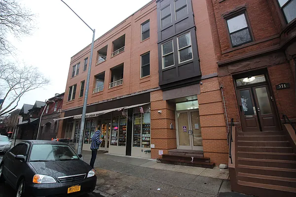 Rented by EXR | media 31