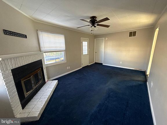 3rd image of 138 Jefferson Rd