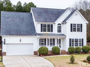 157 Woodview Ct, Fuquay Varina, NC 27526