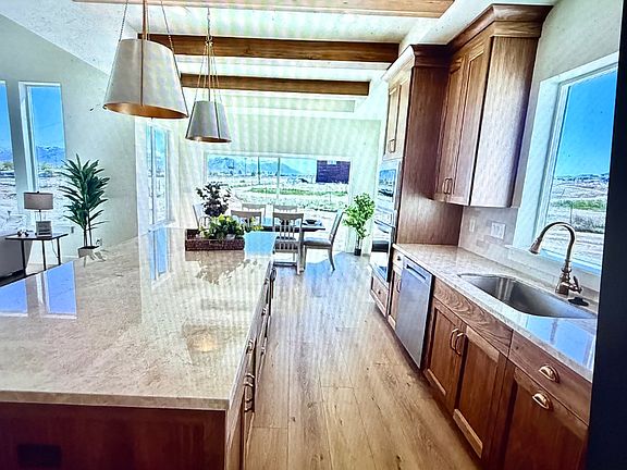 5th image of 952 E Shilow Rd #131