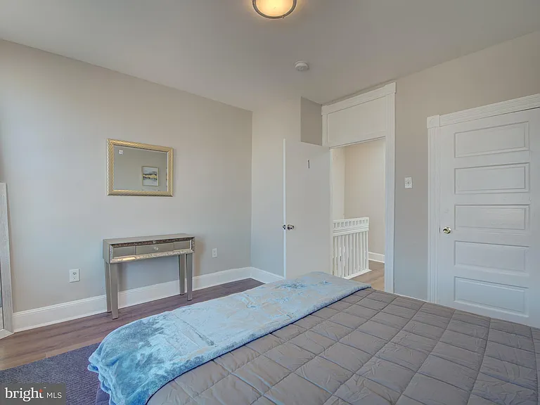 2621 E Oliver St — Photo 32