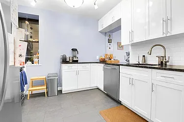Rented by R New York