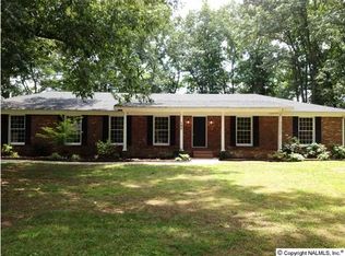 184 Oakview Rd, Hazel Green, AL 35750