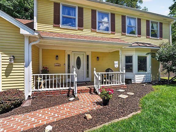 3rd image of 101 Wellington Bluff Ct
