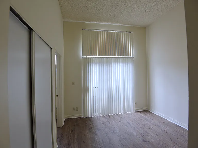 1007 Raleigh St #208 — Photo 6
