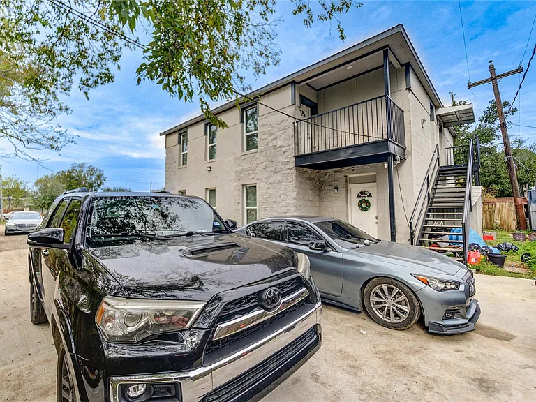 4323 Continental Dr — Photo 27