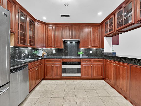 4th image of 100 2nd St SE APT 406