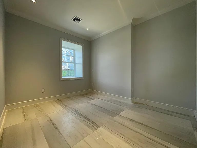 251 E Park Ave #1F — Photo 5