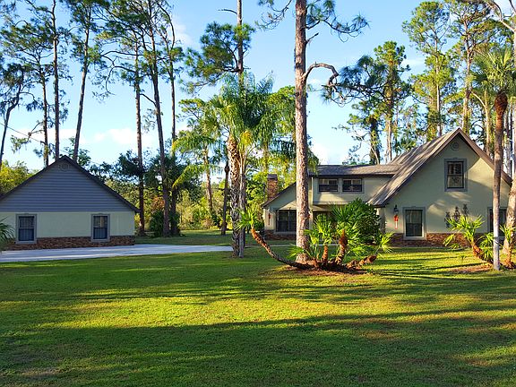 3rd image of 8245 W Jamestown Cir