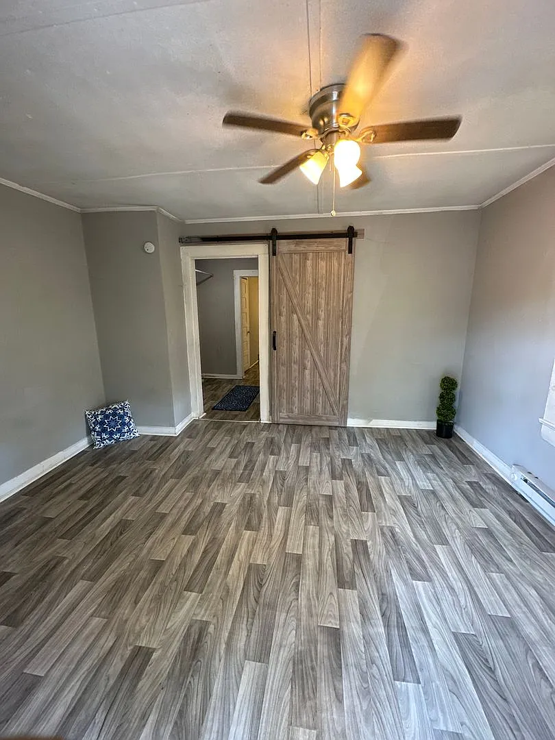1 Bed/ 1 Bath spacious — Photo 1