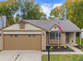 985 Kara Ln, Greenwood, IN 46142