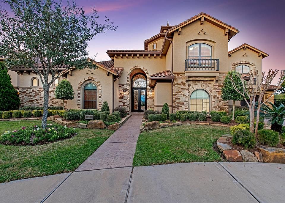 1st image of 20 Sunset Park Ln