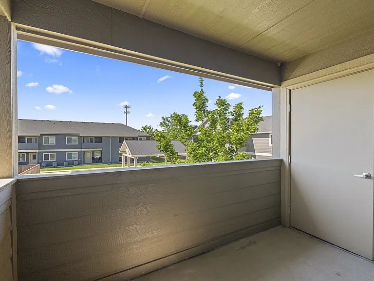 Ridgecrest Commons — Photo 56