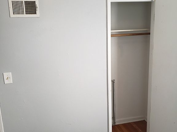 5th image of 9516 Charlotte St