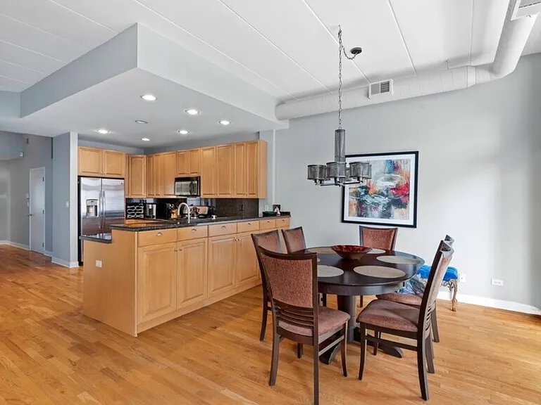 841 W Monroe St #4B — Photo 3