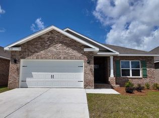 8138 Fir Tree Dr, Milton, FL 32583