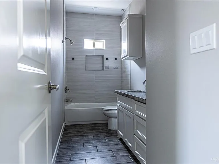 5808 Sandpiper Ave — Photo 6