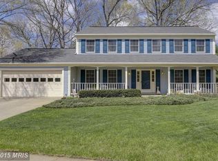 15400 Beachview Dr, Dumfries, VA 22025