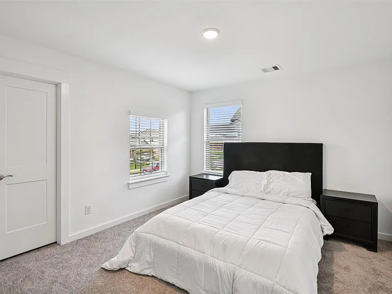 4806 Sand Clouds Dr — Photo 36