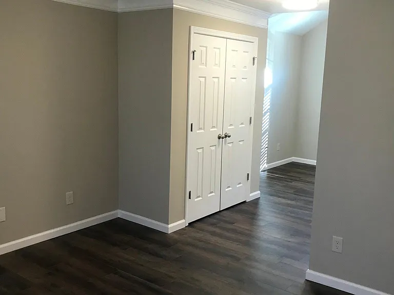 655 Escalade Dr — Photo 23
