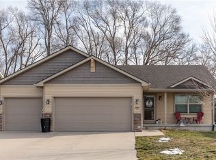 5817 Pine Ct, Johnston, IA 50131